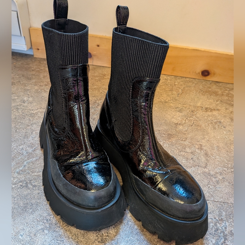 Circus By Sam Edelman Lug Sole Chelsea Boot